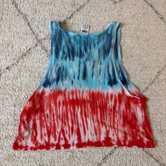 Red, White, and Blue VS PINK tank - Picture 4 of 4